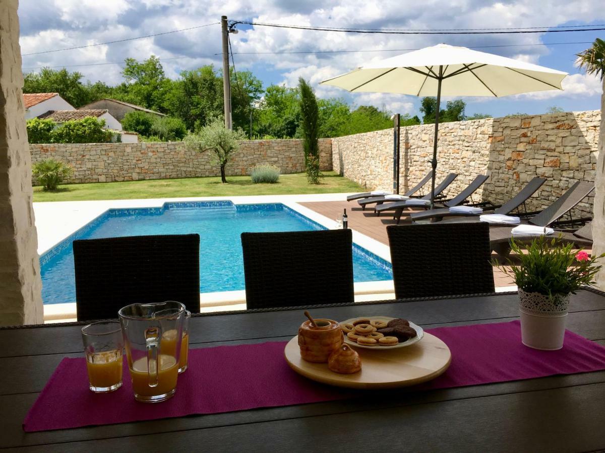 Villa Blanca With A Heated Private Pool Ruzici  Eksteriør bilde
