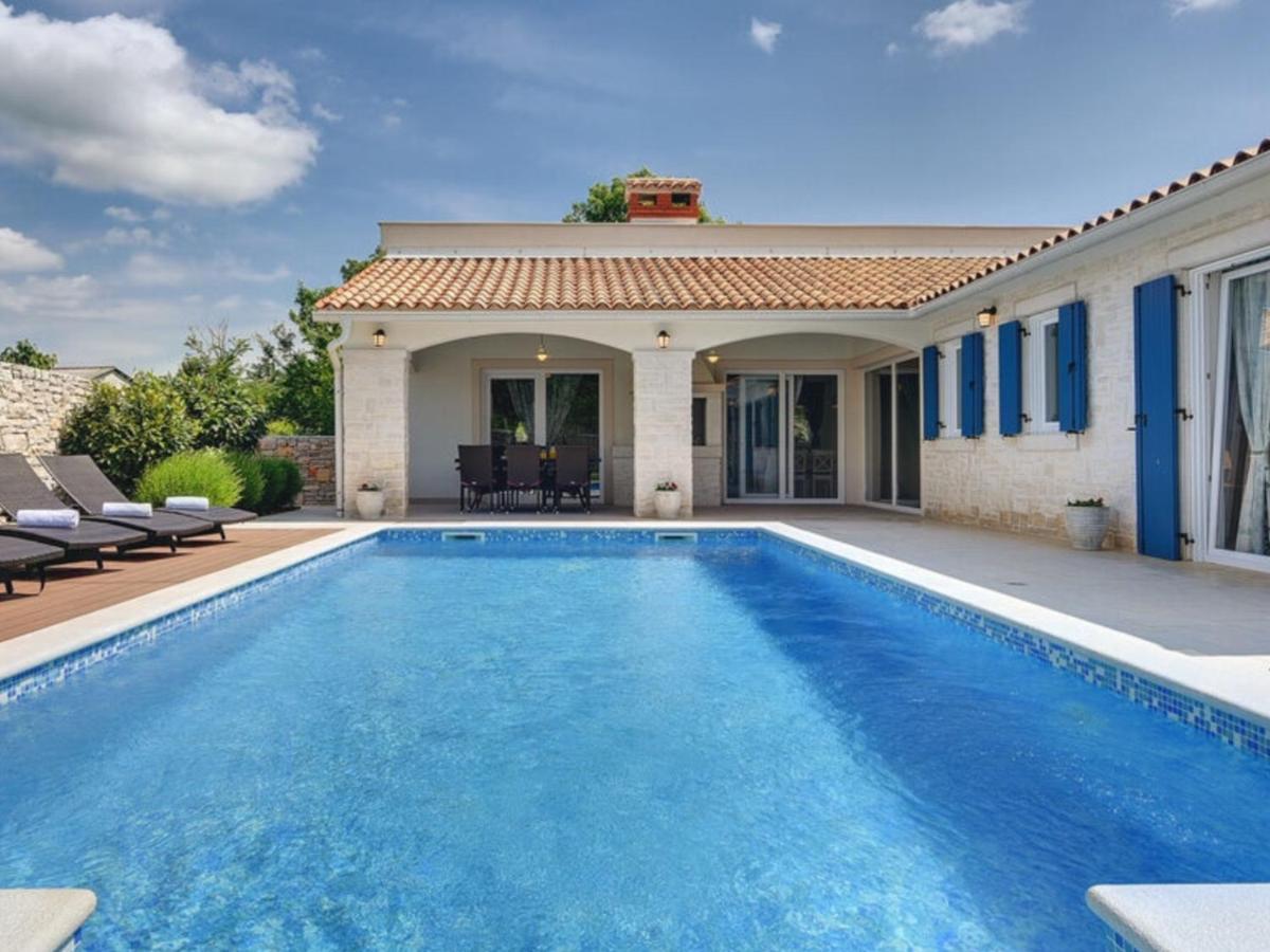 Villa Blanca With A Heated Private Pool Ruzici  Eksteriør bilde